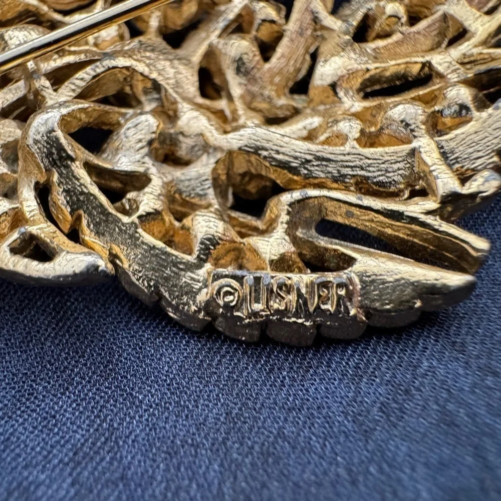 Lisner Rhinestones goldtone leaf design Pin Brooch
